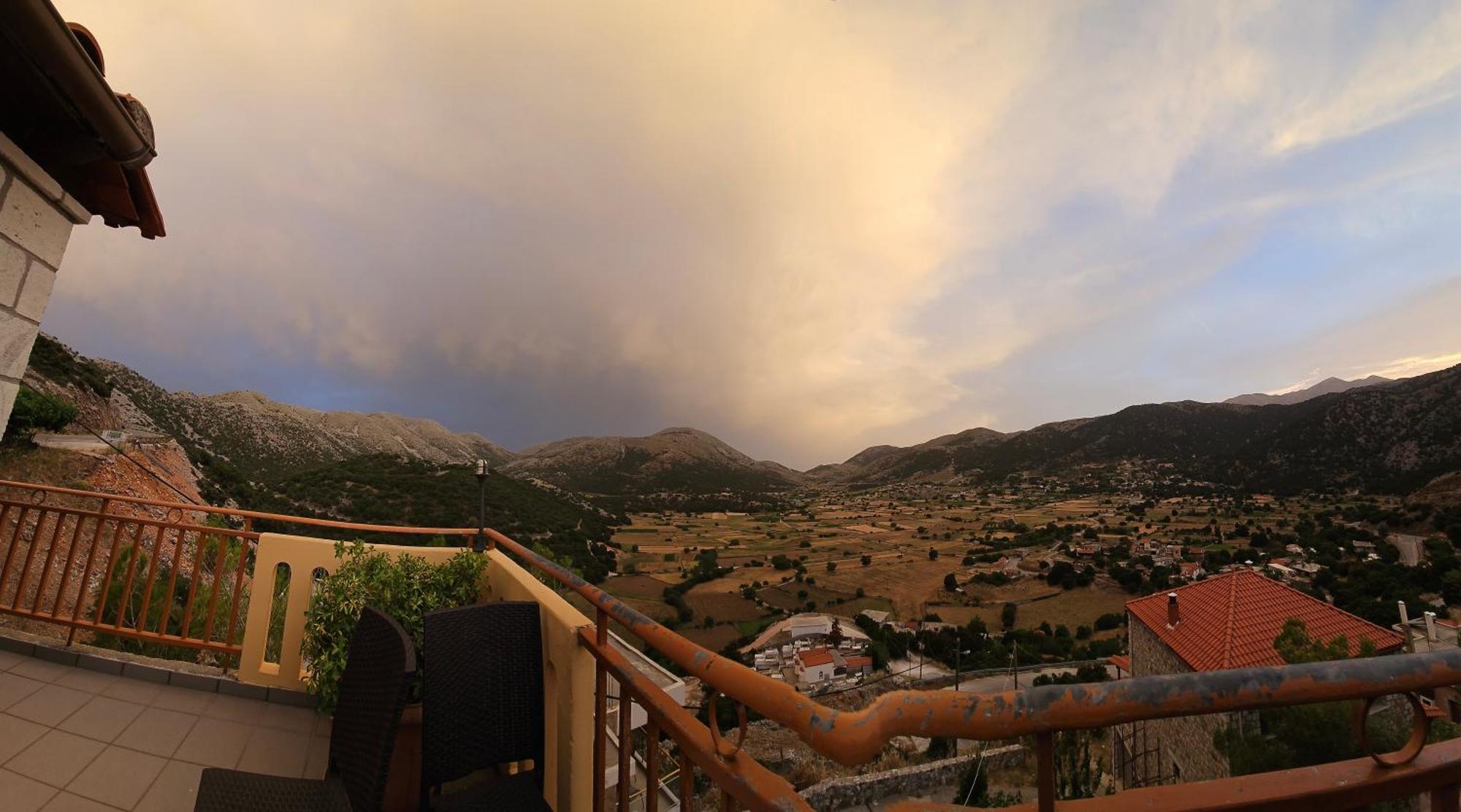 Panorama Askifou Kares